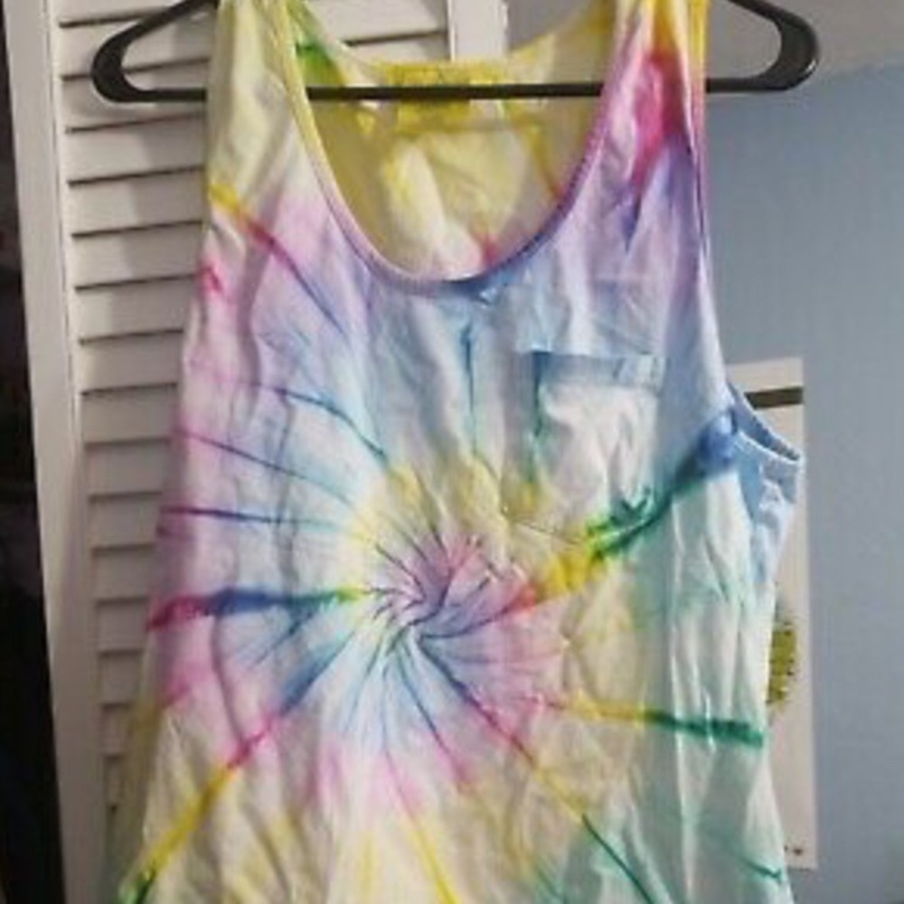 Sand cloud tie dye tank top XL